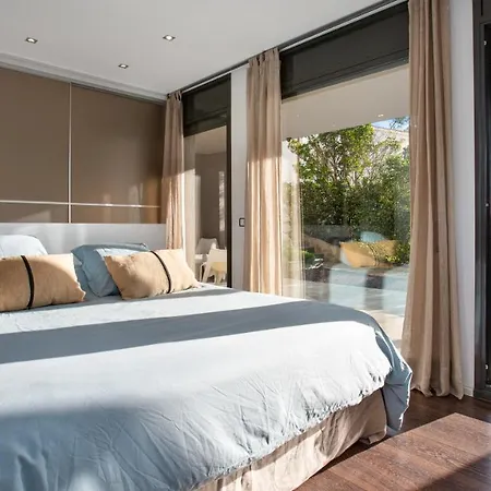 Sleeps 7 Pool Wifi Villa *